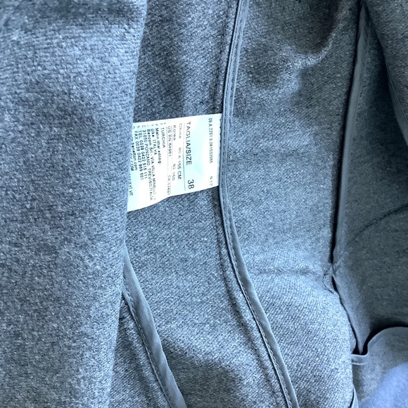 ❤️Host Pick❤️ NWT gorgeous Stile Benetton jacket - Picture 4 of 4